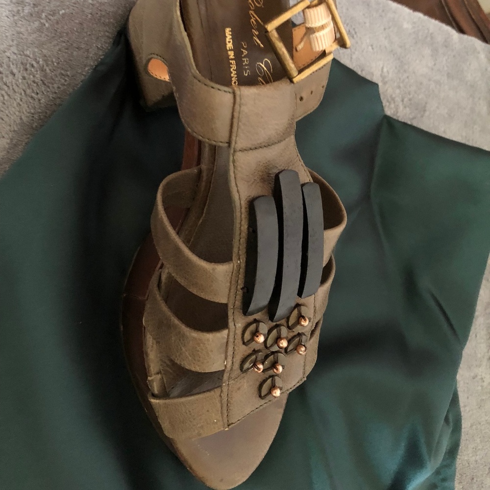Robert Clergerie "PISE " OLIVE SANDALS 8.5 M WOOD - Picture 8 of 8